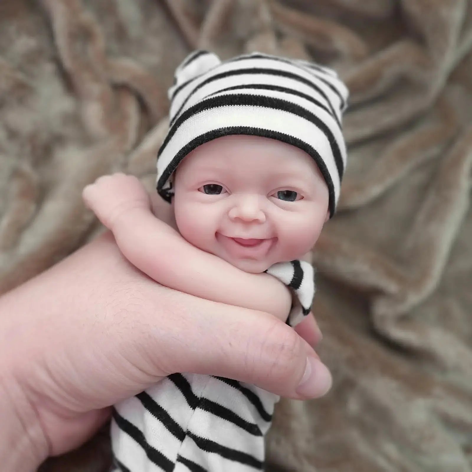 Image of Reborn Baby Dolls Reborn Silicone Baby Doll 7 Inch Mini Realistic