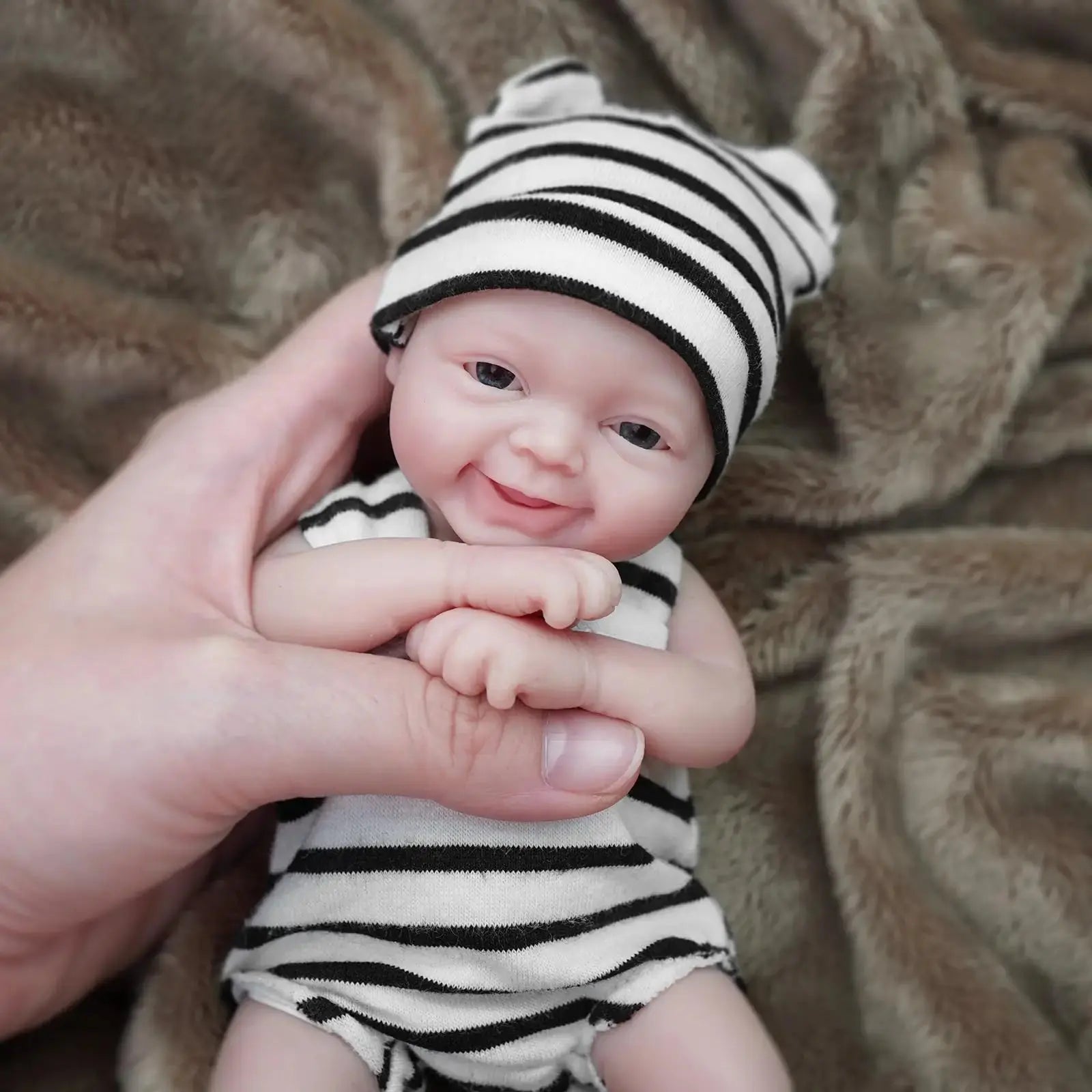Image of Reborn Baby Dolls Reborn Silicone Baby Doll 7 Inch Mini Realistic