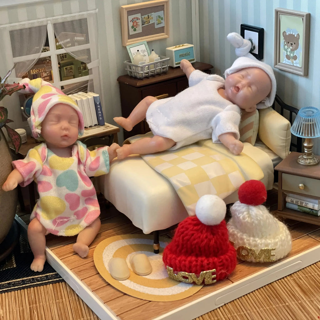 Image of Reborn Baby Dolls 11Cm Painted Mini Silicone Palm Girl With 2 Set Of