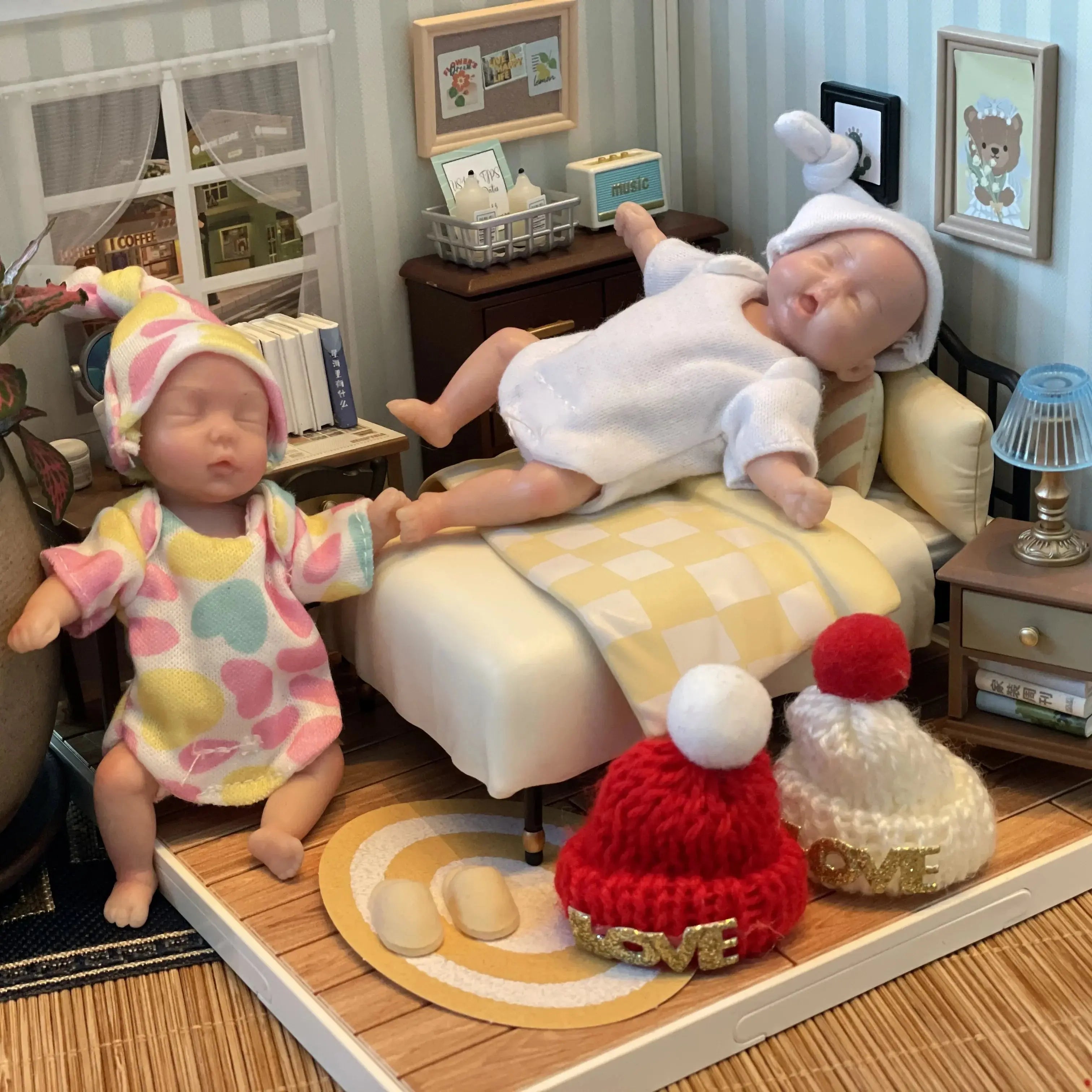 Image of Reborn Baby Dolls 11Cm Painted Mini Silicone Palm Girl With 2 Set Of