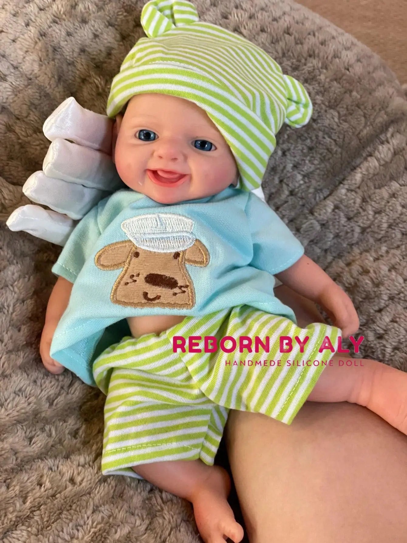 Solid Silicone Reborn Boy Doll - Handcrafted Baby Art for Collectors & Gifting - Smile Reborn Baby Doll - Doll gift For kids rebornbabydolls.shop